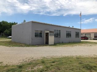 416 NE 14th St, Abilene, KS 67410