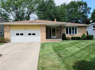 6668 Forest Glen Ave, Solon, OH 44139