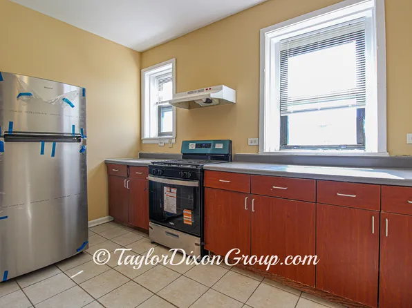 4035 W Gladys Ave APT 2N, Chicago, IL 60624