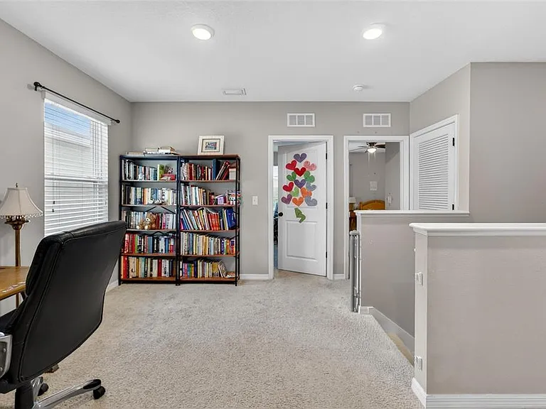 11176 Leland Groves Dr — Photo 28