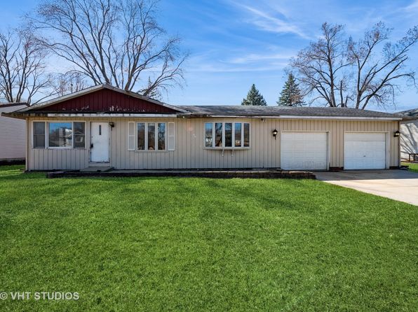 3009 Miller Dr, McHenry, IL 60050