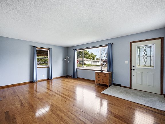 4th image of 1405 Brockman Ave