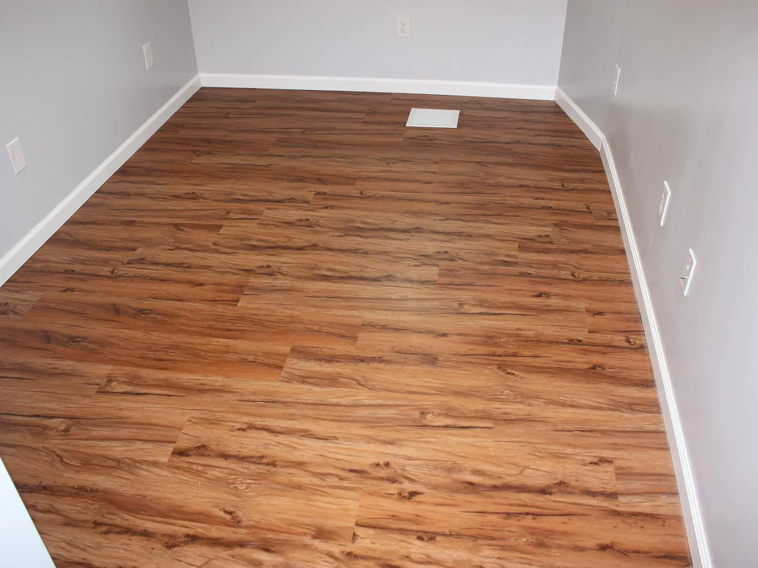 2 bed, 900 sqft, $1,300 — Photo 4