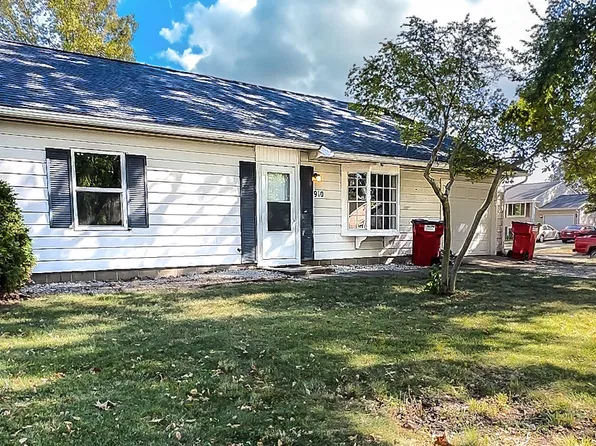 910 Bellepark Dr, Champaign, IL 61821