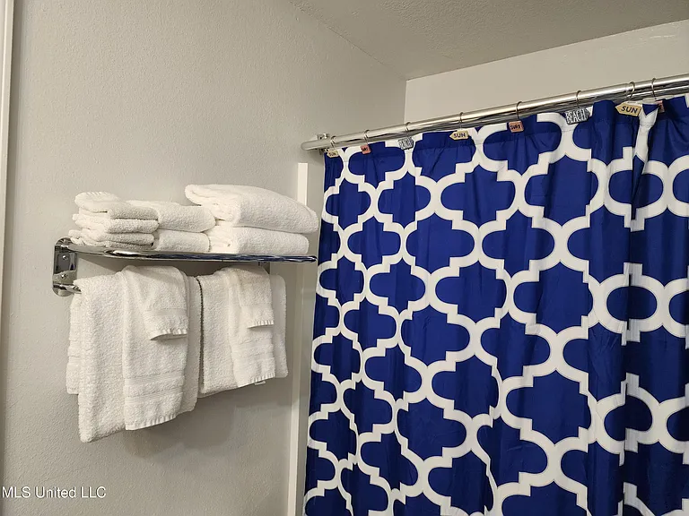 1270 Century Oaks Dr #A — Photo 30