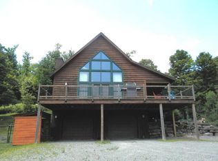 61 Bridle Way, Equinunk, PA 18417