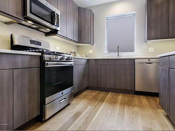 5th image of 1127 W Granville Ave Unit 301