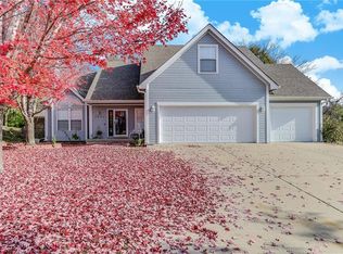 5627 N Delta Ave, Kansas City, MO 64151