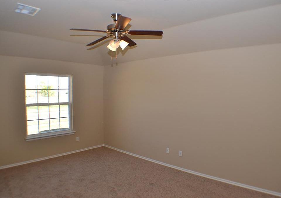 2nd image of 2924 Cider Mill Ln