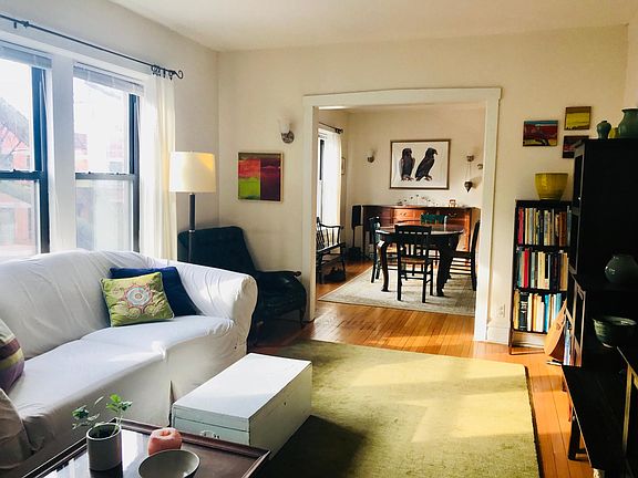 3rd image of 3605 N Claremont Ave #2