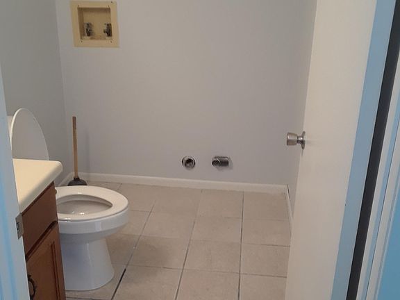 4th image of 2301 W Michigan Ave APT 11