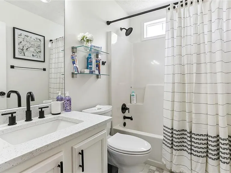 859 Springchase Dr — Photo 19