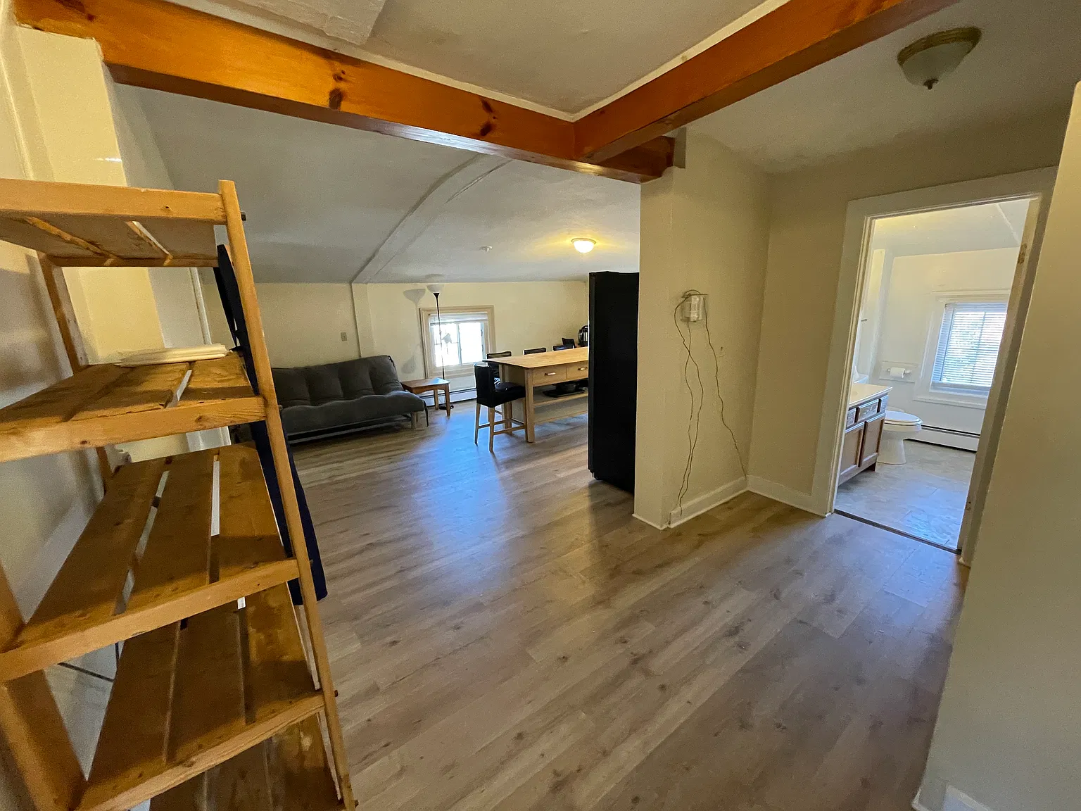 3 bed, 840 sqft, $2,000 — Photo 2