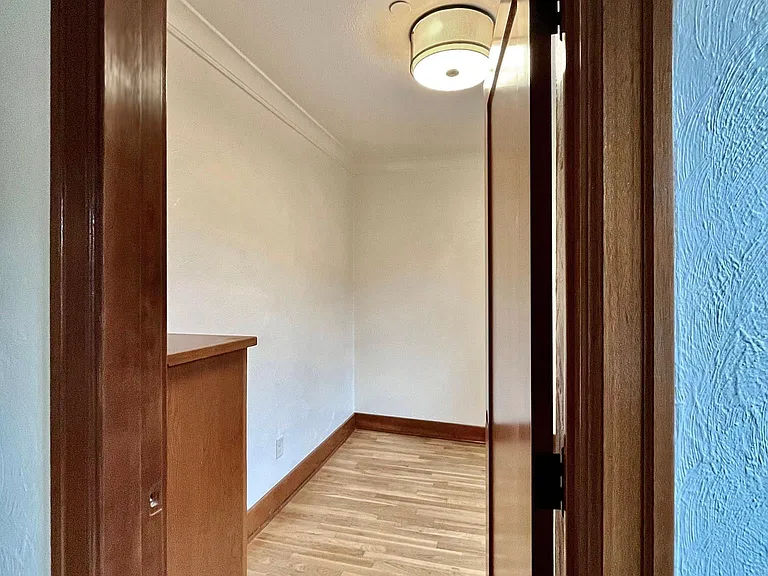 224 E Pine St #6 — Photo 4