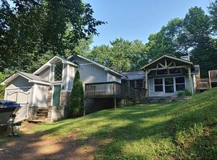 556 Mill Creek Rd, Pigeon Forge, TN 37863