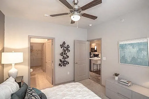 The Maywood Apartments — Photo 9