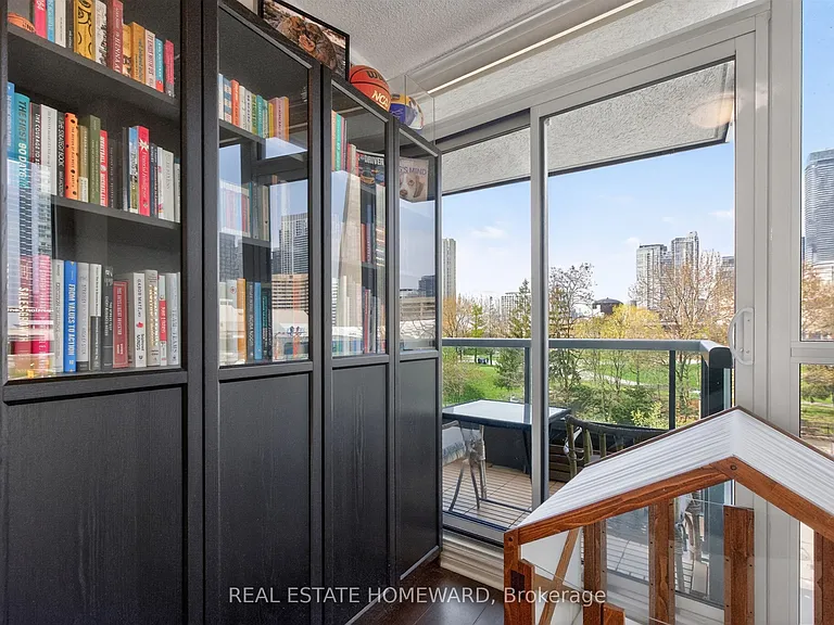 25 Lower Simcoe St #518 — Photo 18