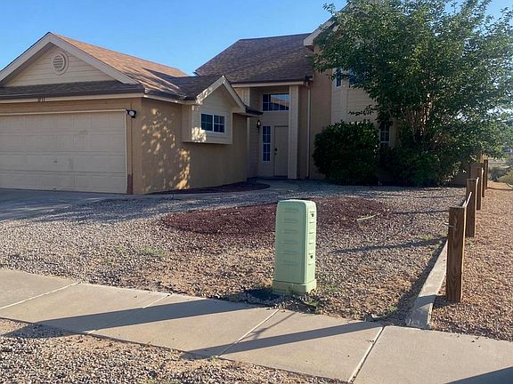 3rd image of 1031 Avenida Las Vistas NW