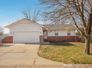 10715 E Lockmoor St, Wichita, KS 67207