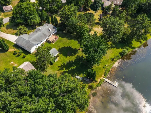 N9293 N Oakwood Ln, Neshkoro, WI 54960