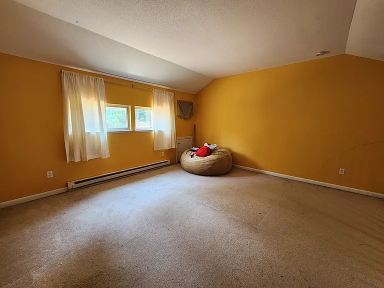 430 Emmett St #F — Photo 14