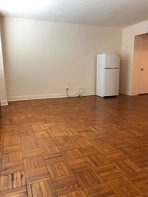 Rented by Kew Forest Realty Inc | media 4