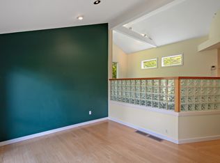 30 E Woods Rd, Roxbury, CT 06783