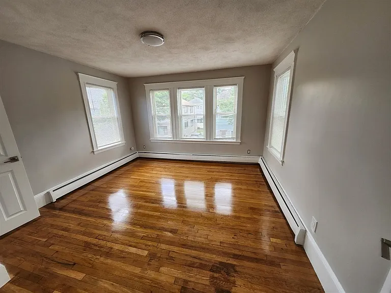 115 Clarence St #2 — Photo 10
