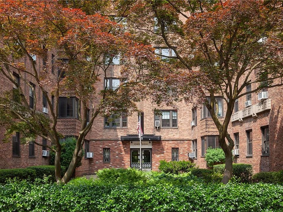 1st image of 35 Parkview Avenue #3M