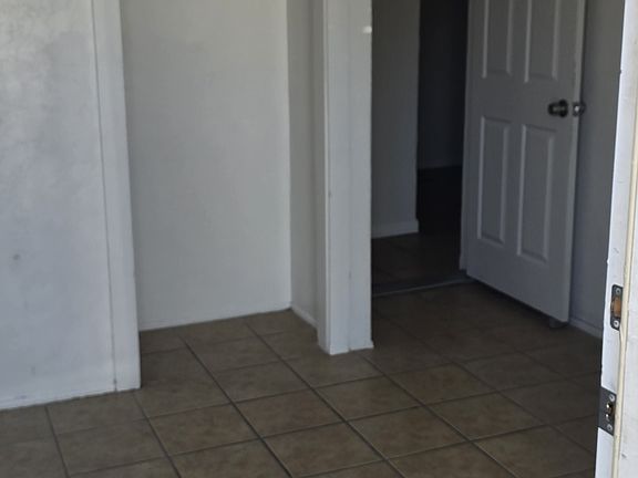 4th image of 2501 N Sparkman Blvd