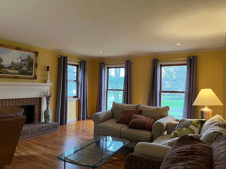 23 Fairway Dr — Photo 5
