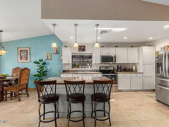 2nd image of 9001 W Glenrosa Ave