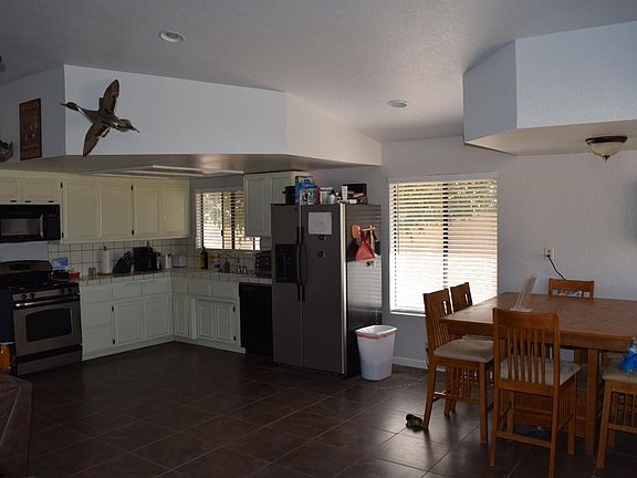 2nd image of 26859 Lakeview Dr