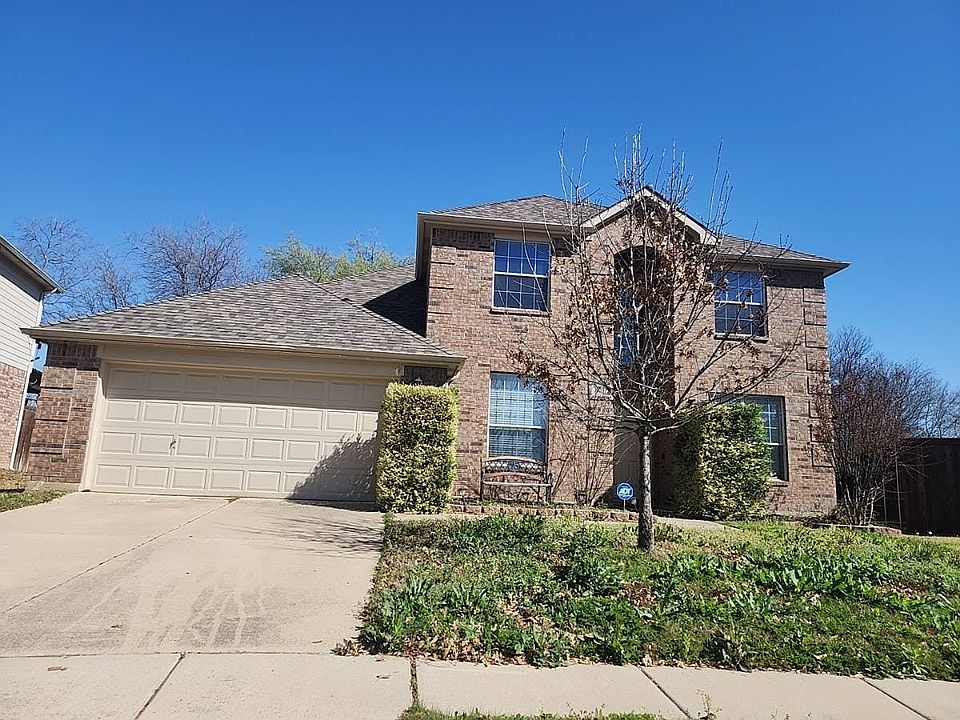 1st image of 5017 Carrotwood Dr