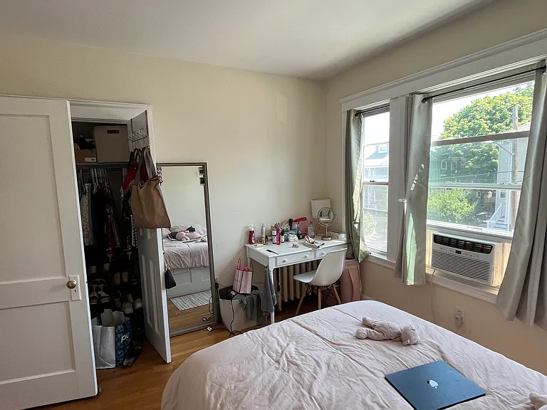 30 Elmira St #1 — Photo 7