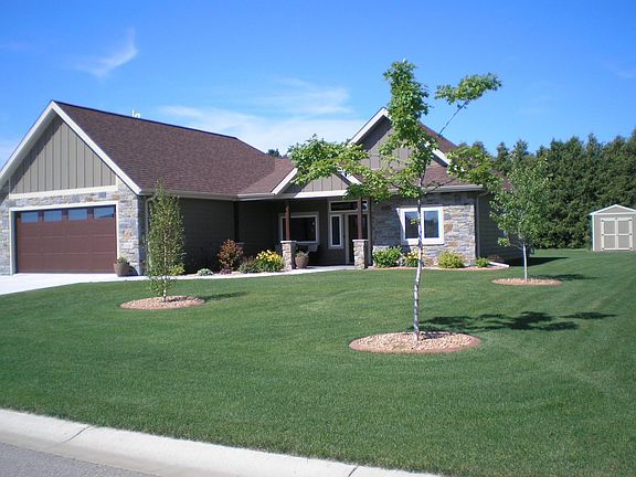 3rd image of 626 Lake Forest Cir