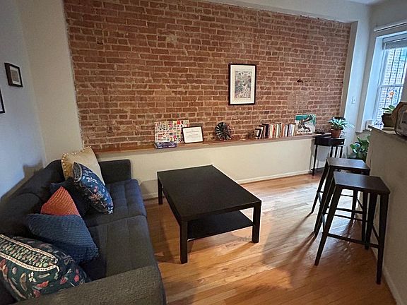 4th image of 1415 Chapin St NW APT 401