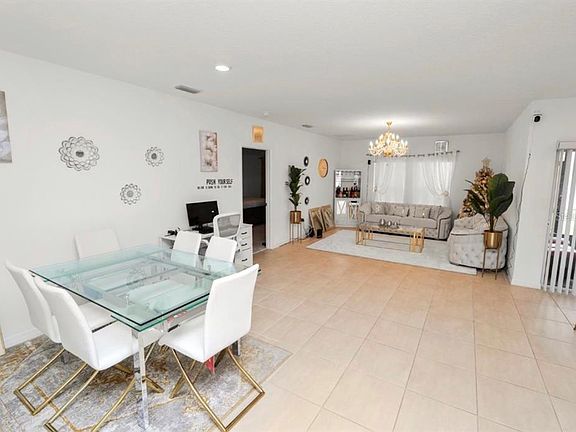 4th image of 2039 ROSEWOOD CIRCLE