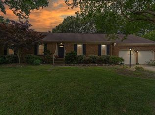 1185 Hopemont Dr, Virginia Beach, VA 23454
