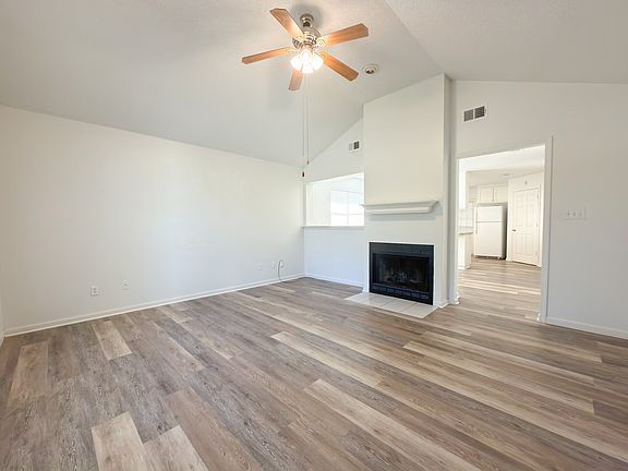 5th image of 2570 Forrestwood Dr