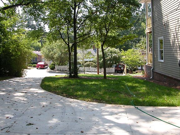 Driveway /Side Yard