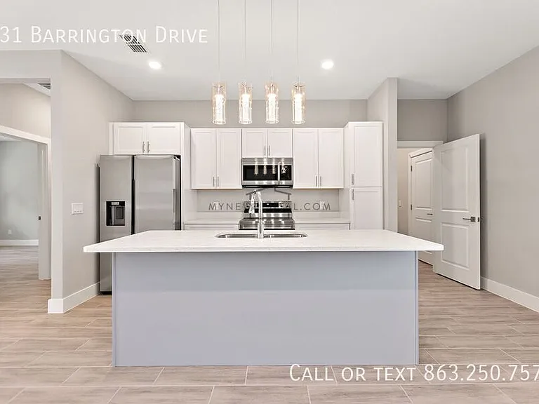 131 Barrington Dr — Photo 10