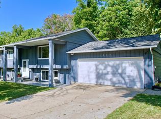 1808 Woodland Dr, Red Wing, MN 55066