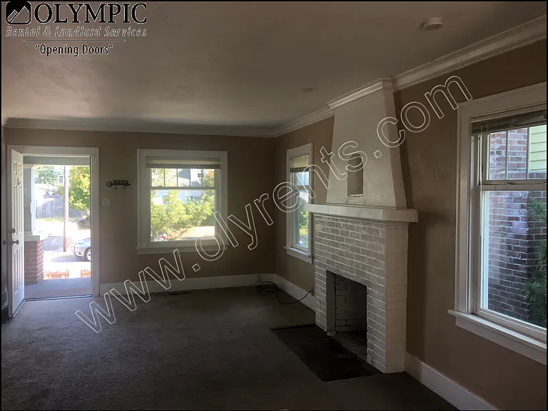 Living Room_08012019