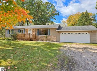 3868 Cecil Rd, Cadillac, MI 49601
