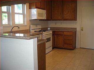 4th image of 1084 Tiller Ln