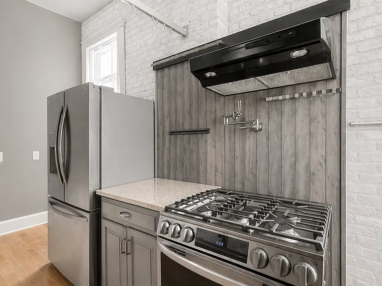 124 W Bank St #A — Photo 12