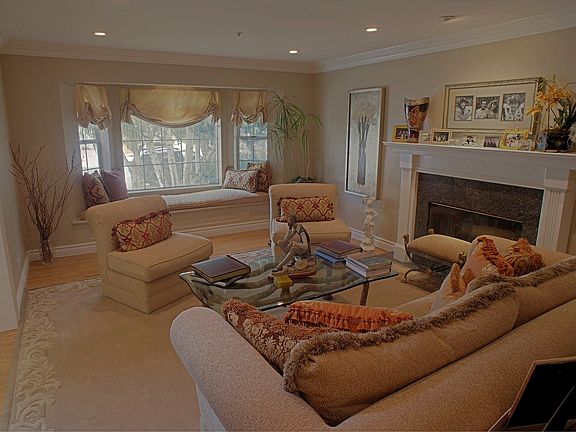 2nd image of 1014 E Orange Grove Ave
