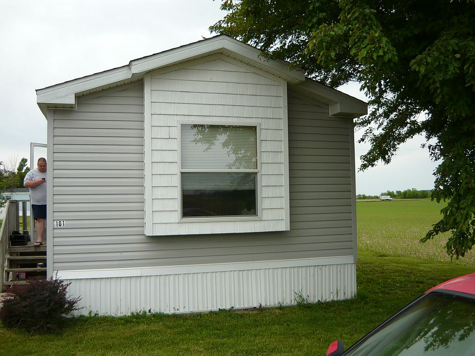 2nd image of 101 Paisley Dr