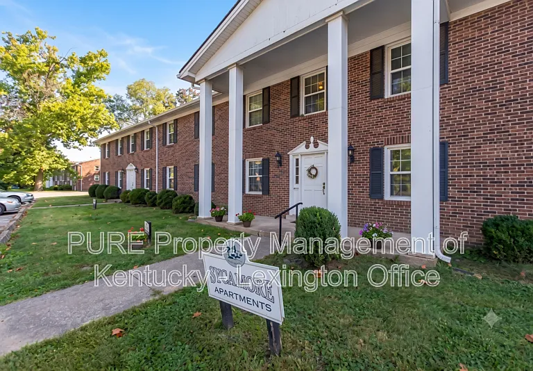 459 Sycamore Ct #26 — Photo 2